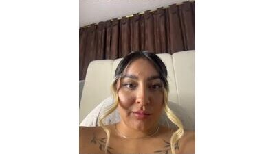 elina_hills public webcam profile photo 6