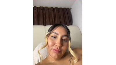 elina_hills public webcam profile photo 9