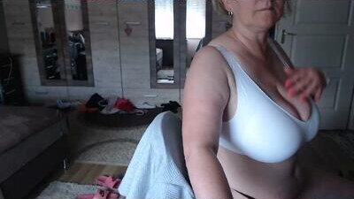 Elza01 public webcam profile photo 8
