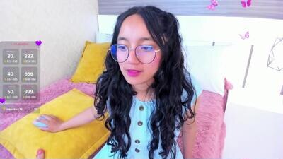 emilyblussh public webcam profile photo 3