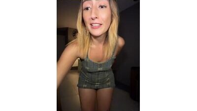 emma_reyes public webcam profile photo 10