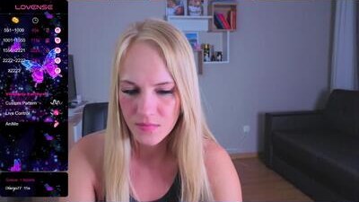 Emmi_crystal public webcam profile photo 10