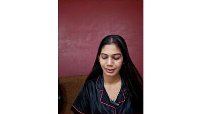 garima_g public webcam profile photo 9