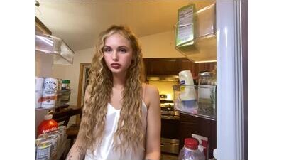 goddesskyliex public webcam profile photo 6