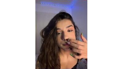 hellirosa public webcam profile photo 10
