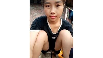 HeresThuy22 public webcam profile photo 7