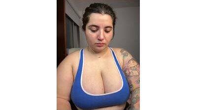 horny_roomiess public webcam profile photo 6