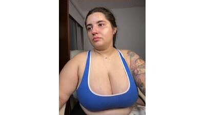 horny_roomiess public webcam profile photo 8