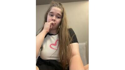 hornygirlh public webcam profile photo 4