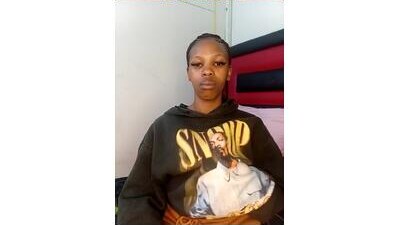 HornySnowie public webcam profile photo 10