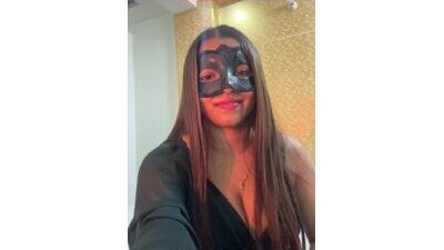 Im_Sakshi_ public webcam profile photo 6