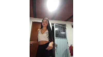 Isaa-bell public webcam profile photo 6