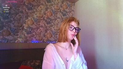 juli_ginger public webcam profile photo 4