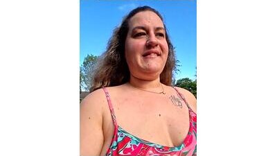 justtess public webcam profile photo 10