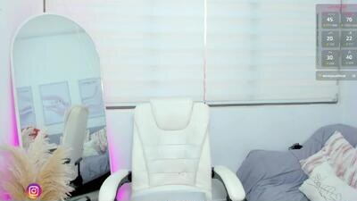 kaia_cam public webcam profile photo 2