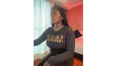karinaflowers_ public webcam profile photo 8