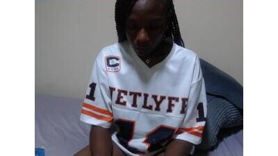 khakiline public webcam profile photo 5