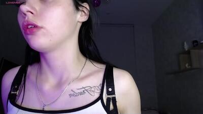 kseni_a public webcam profile photo 4