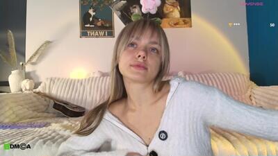 kylie_desire public webcam profile photo 6