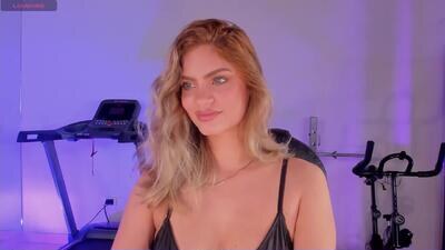 kyomivelvet public webcam profile photo 4