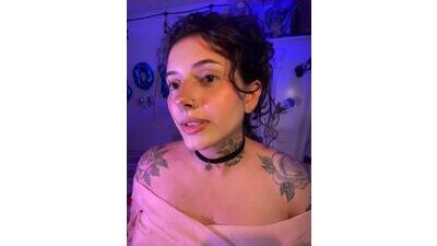 LiliJones_ public webcam profile photo 7
