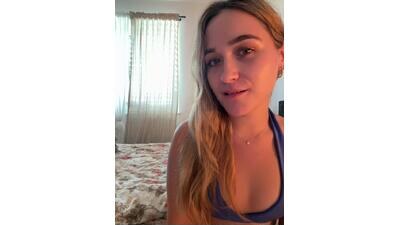 LillyStarr public webcam profile photo 3