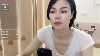 linda-ll public webcam profile photo 4