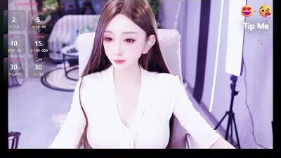 Liora- public webcam profile photo 5