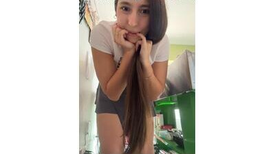 LittleDoll___ public webcam profile photo 8