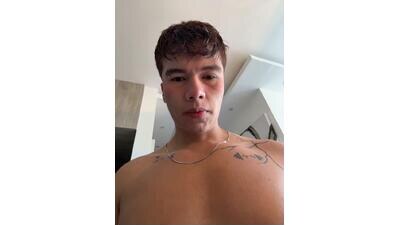 logan_smith1 public webcam profile photo 2