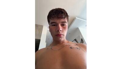 logan_smith1 public webcam profile photo 3