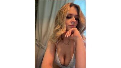 Love_Bri public webcam profile photo 5