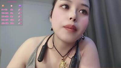 lucky-xiuxiu public webcam profile photo 2