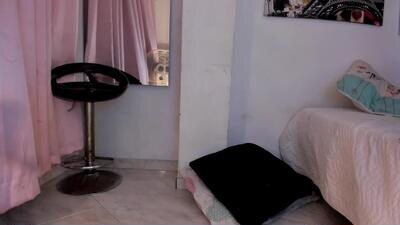 luna_w10 public webcam profile photo 4