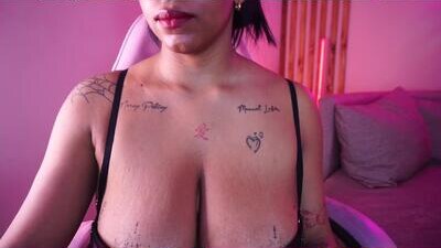 madeleinesanez public webcam profile photo 7