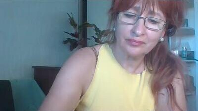 Marellaa public webcam profile photo 5