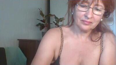 Marellaa public webcam profile photo 10