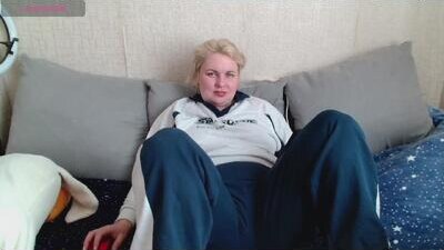 mari_77777 public webcam profile photo 10