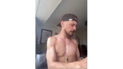 MattMiller28 public webcam profile photo 3