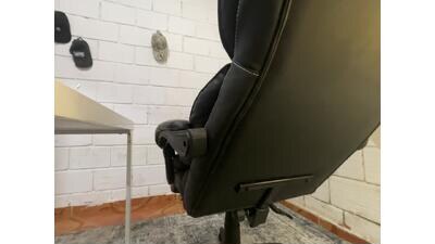 Max_TheHorseDick public webcam profile photo 3