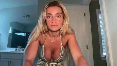meggsworld public webcam profile photo 7