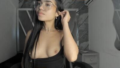 mia_petiteht public webcam profile photo 10