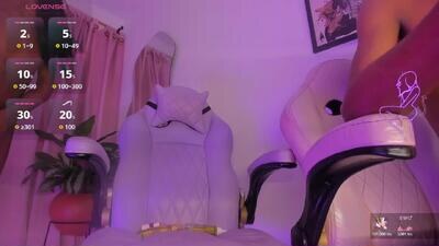mia_royal public webcam profile photo 8