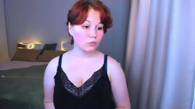 mialacrice public webcam profile photo 10