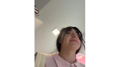 MiaTee public webcam profile photo 2