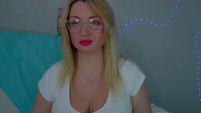 milasmille public webcam profile photo 10