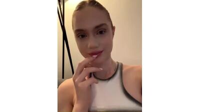 miley_muer public webcam profile photo 2
