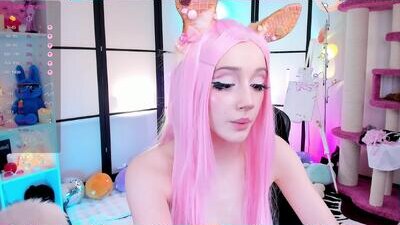 milkycute public webcam profile photo 10