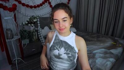 miraclecurly public webcam profile photo 4