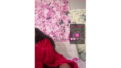 mismialove public webcam profile photo 6